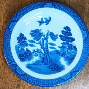 Vtg Royal Doulton Cobalt Blue Willow Ware 6.25 Inch Plate "Real Old Willow" 1998